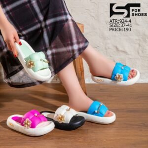 Women's slippers